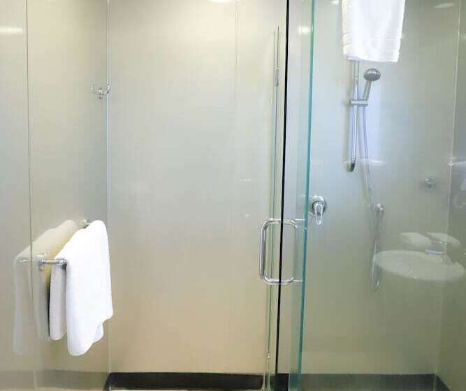 Quarto Estandar, Airport Manor Inn
