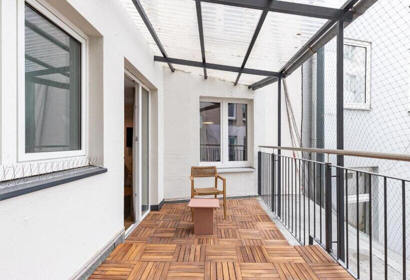 Люкс с Балконом, Limehome Essen Kettwiger Straße