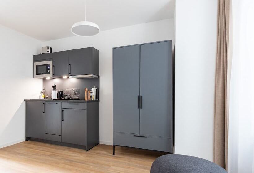Люкс с Балконом, Limehome Essen Kettwiger Straße