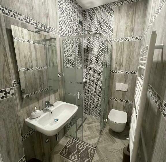 اتاق لوکس, Holiday Rooms Rho
