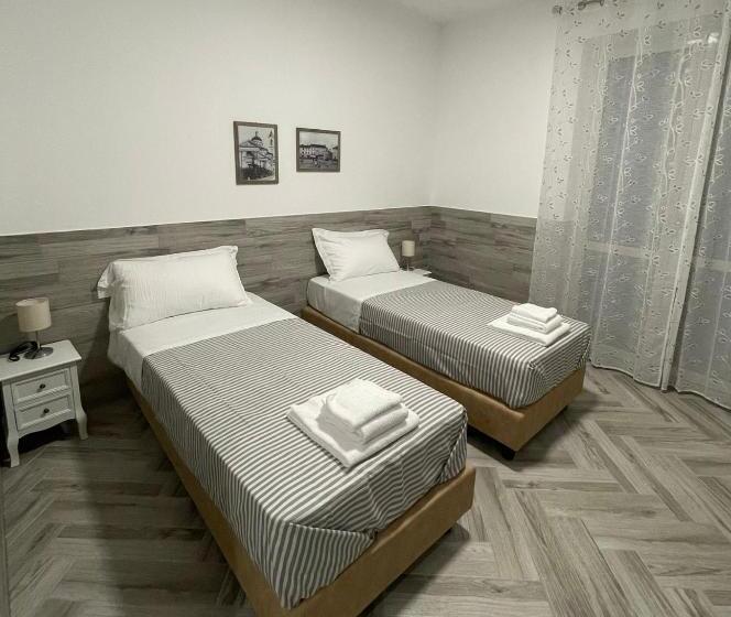 اتاق لوکس, Holiday Rooms Rho