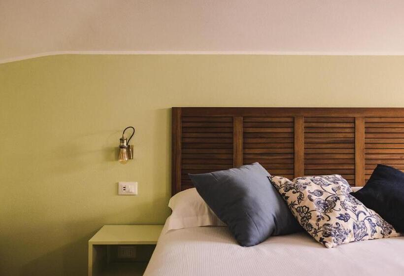 Семейный Номер, B&b Follonica