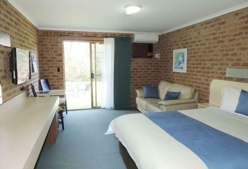 Трехместный Номер Стандарт Вид на Сад, Eildon Parkview Motor Inn Room 8