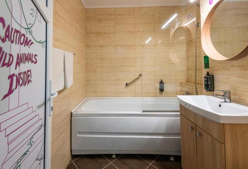 اتاق استاندارد با بالکن, Ibis Styles Venus