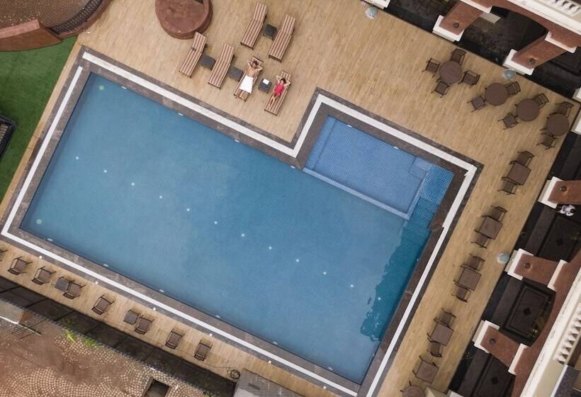 Номер Стандарт Вид на Бассейн, Fairfield By Marriott Goa Calangute
