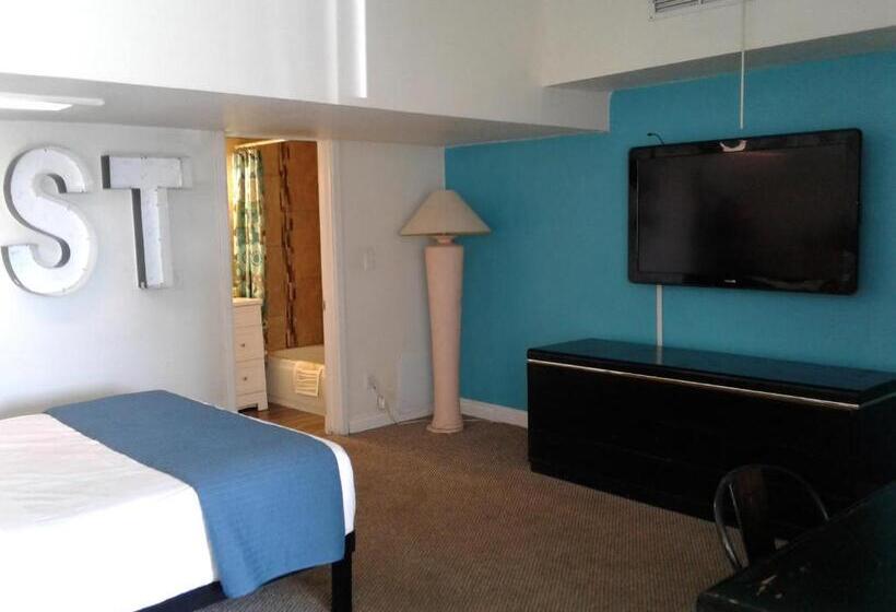 Люкс, Desert Hills Motel