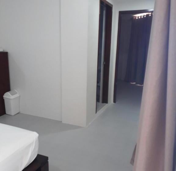 Семейный Номер, Nirvana Resort Puerto Galera