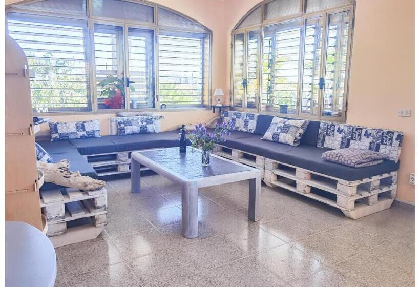 اتاق عادی, Eco Hostel Vela Vega