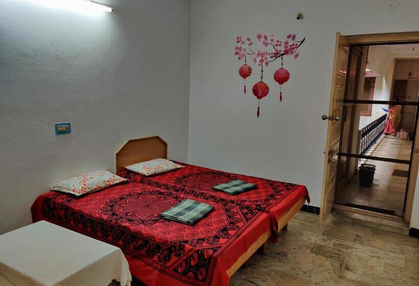 Номер Deluxe с Балконом, Daya Dharma Residency