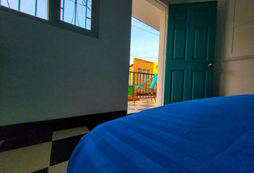 اتاق لوکس با بالکن, Puerta Aqua By La Puerta Hostels
