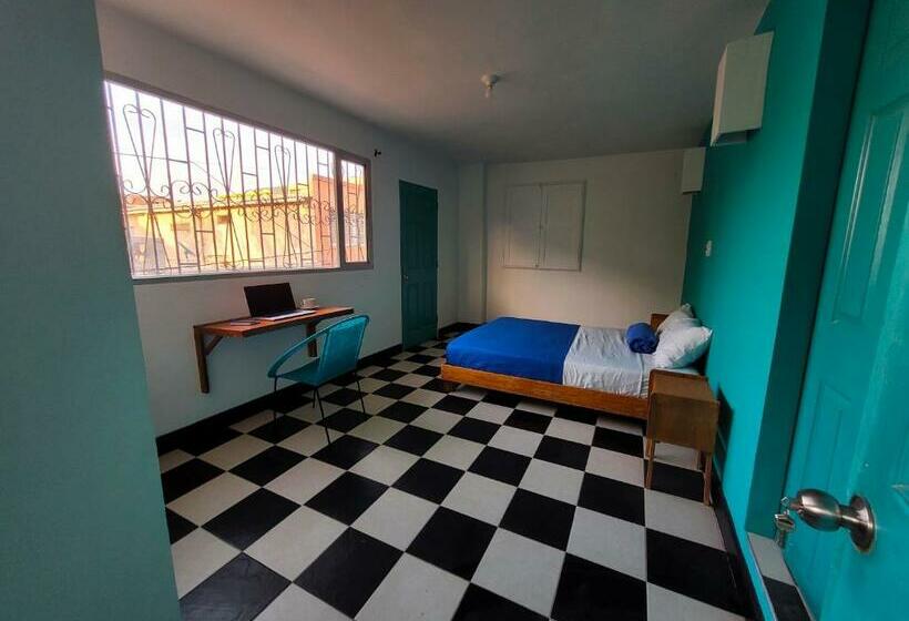 اتاق لوکس با بالکن, Puerta Aqua By La Puerta Hostels