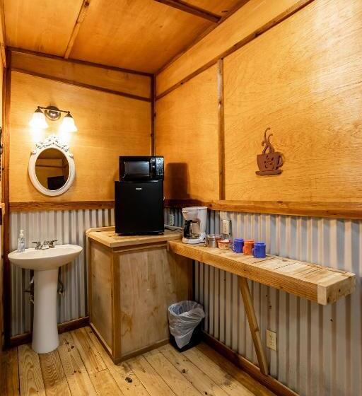 Стандартный Номер Кровать Кинг, The Historic Leakey Inn