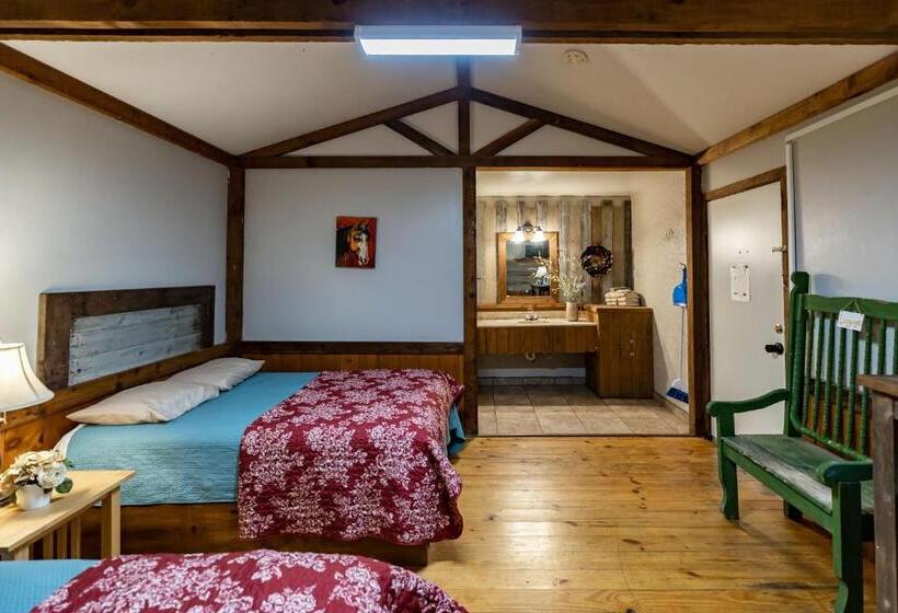Студия Deluxe, The Historic Leakey Inn