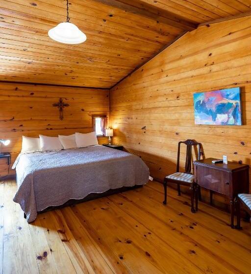 Студио Стандарт Кровать Кинг, The Historic Leakey Inn