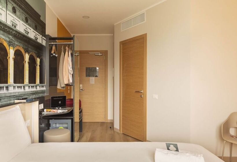 Номер Стандарт Адаптированный для Инвалидов, B&B Hotel Roma Fiumicino Aeroporto Fiera 2