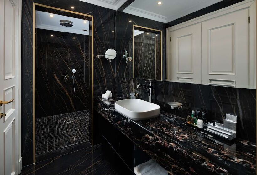 Suite with lake view, Radisson Collection Morina Hotel, Tirana