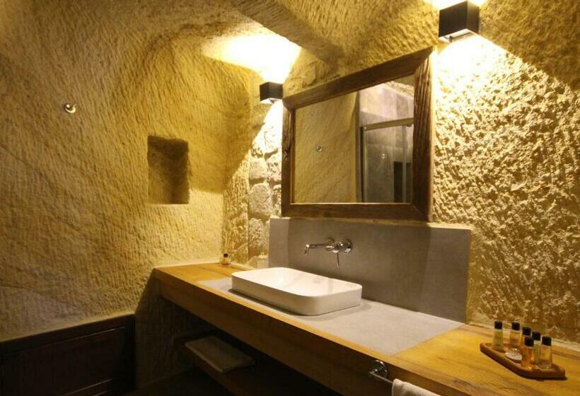 스탠다드 룸, 1811 Cave