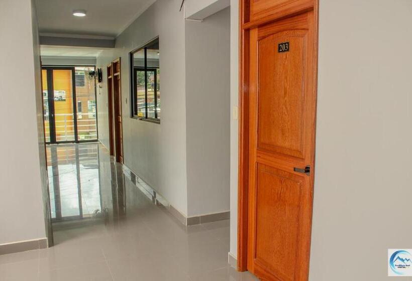 اتاق لوکس, Hostal Cordillera Azul