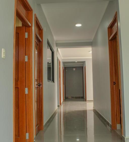 اتاق لوکس, Hostal Cordillera Azul