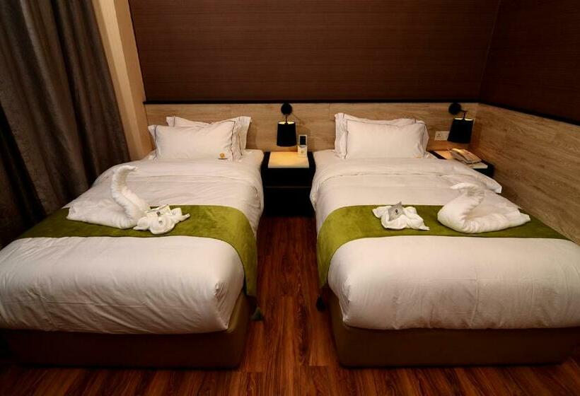 Номер Стандарт, Golden Roof Hotel, Seri Iskandar