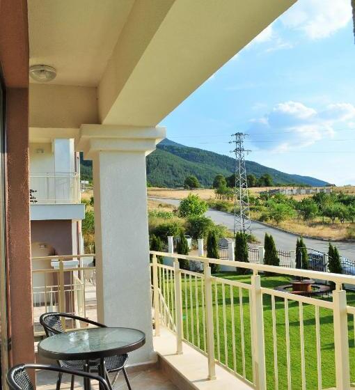 家庭间, Vikeya Guest House