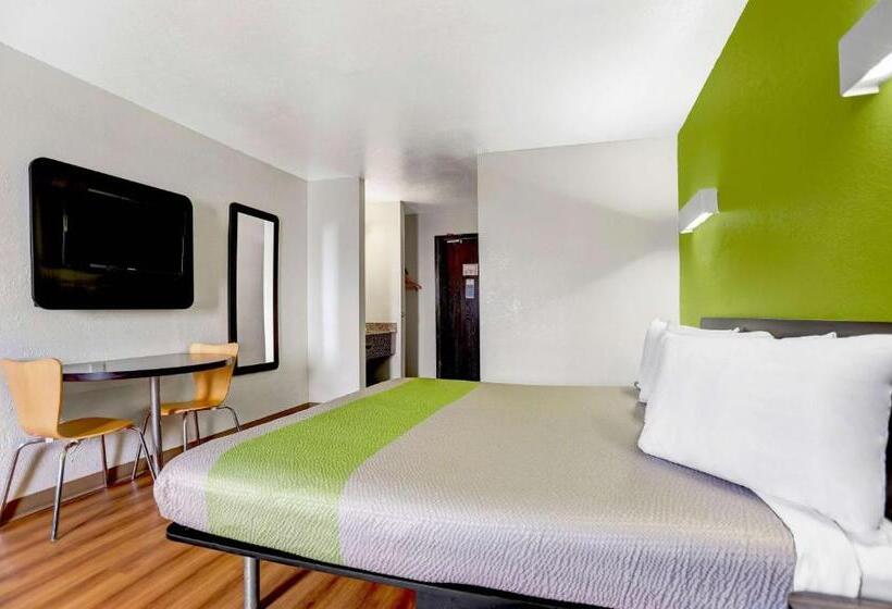 Номер Deluxe, Motel 6moriarty, Nm