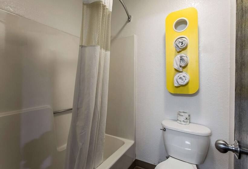 Номер Deluxe, Motel 6moriarty, Nm