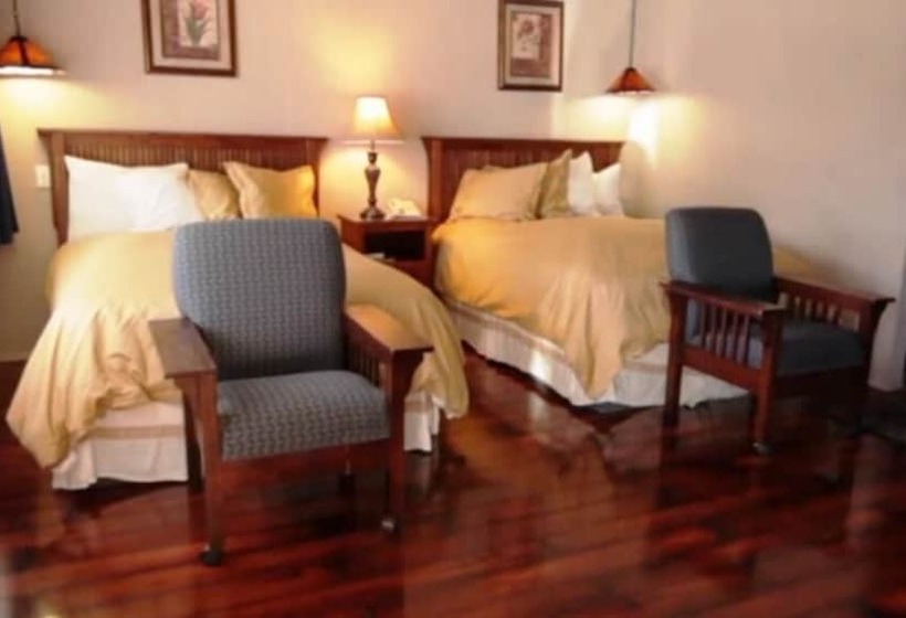 Quarto Estandar 2 Camas Casal, Surf Inn