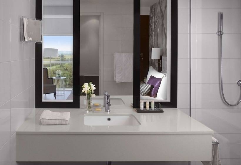 Номер Superior, Radisson Blu Hotel East Midlands Airport