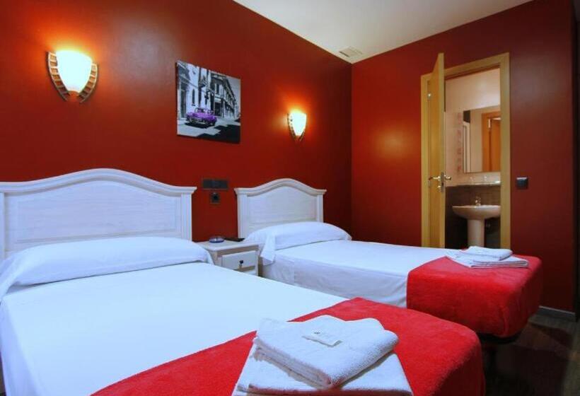 اتاق استاندارد یک نفره, Hostal Regio