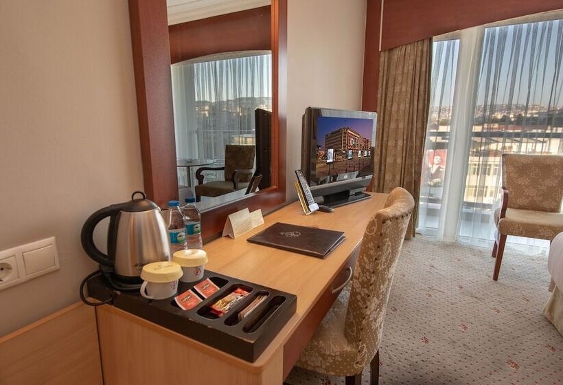 Quarto Estandar Vista Cidade, Izmir Palas Otel