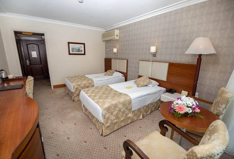 Quarto Estandar Vista Mar, Izmir Palas Otel