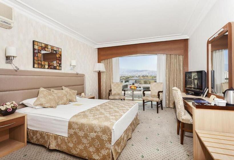Quarto Estandar Vista Cidade, Izmir Palas Otel