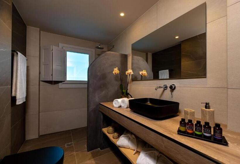 سوییت جونیور با چشم‌انداز دریا, Neoma Luxury Suites