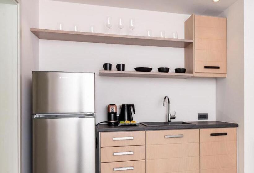 سوییت جونیور با چشم‌انداز دریا, Neoma Luxury Suites