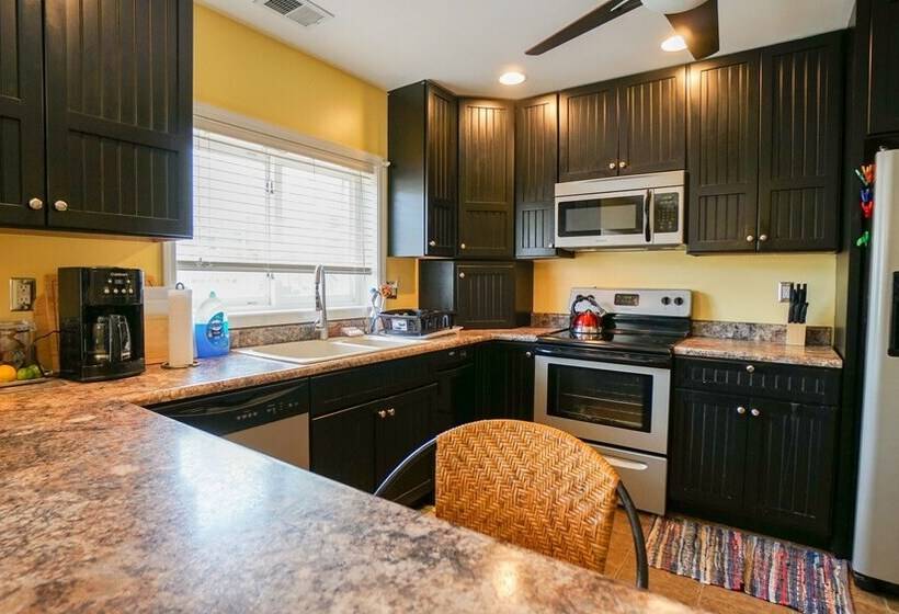 Дом 3 Спальни, Paradise Cove Lakeside Cottages