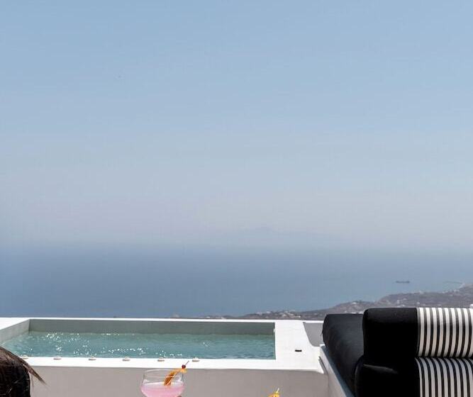 Deluxe Suite Sea View, Cresanto Luxury Suites