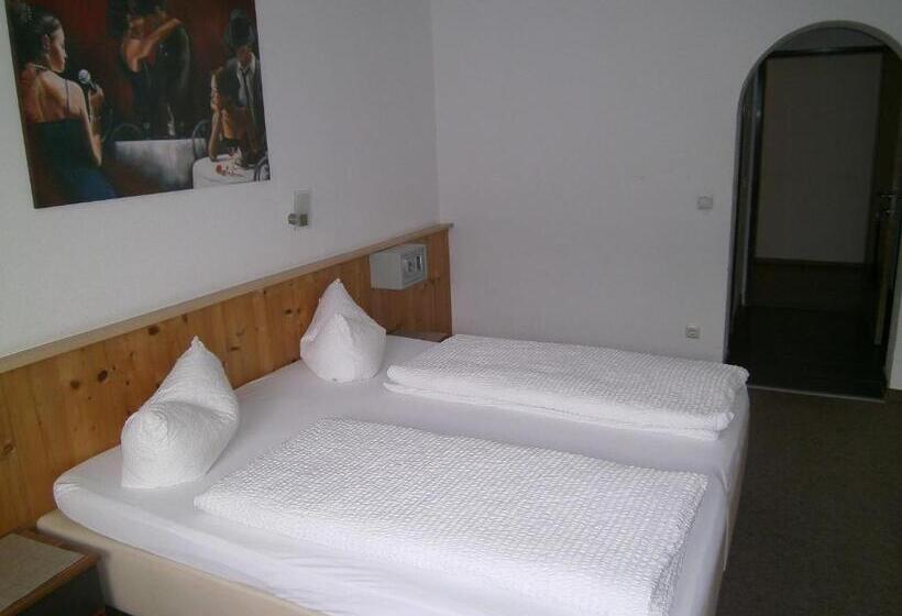 Номер Стандарт, Gasthof Hotel Kirchenwirt