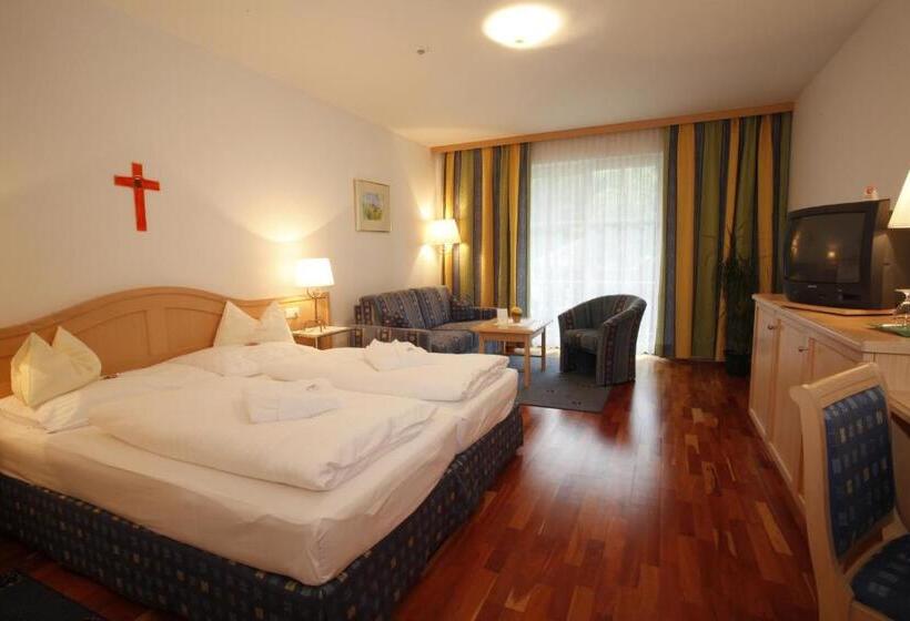 Полулюкс с Балконом, Relax  & Wanderhotel Poppengut