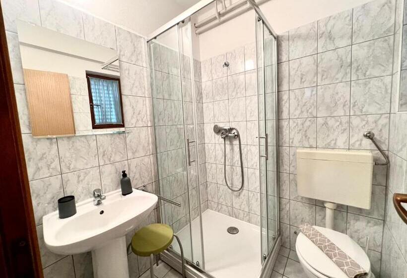 اتاق استاندارد, Linc Rooms & Apartments