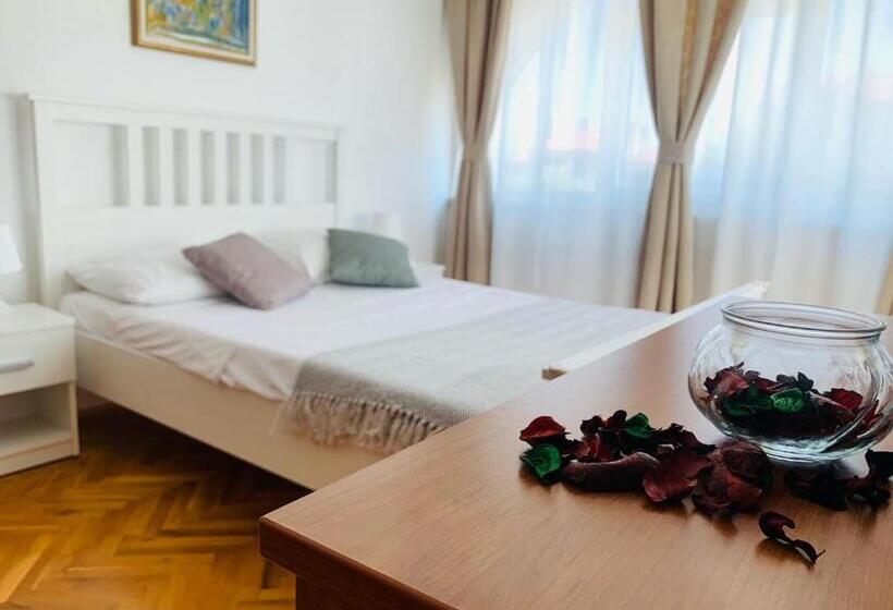 اتاق استاندارد چهار تخته, Linc Rooms & Apartments
