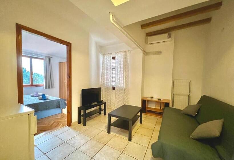 اتاق لوکس, Linc Rooms & Apartments