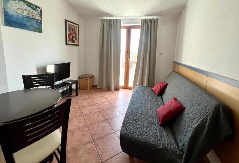 آپارتمان 1 خوابه با تراس, Linc Rooms & Apartments