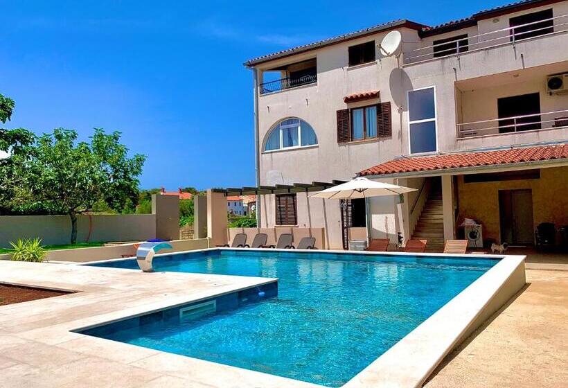 آپارتمان 1 خوابه با تراس, Linc Rooms & Apartments