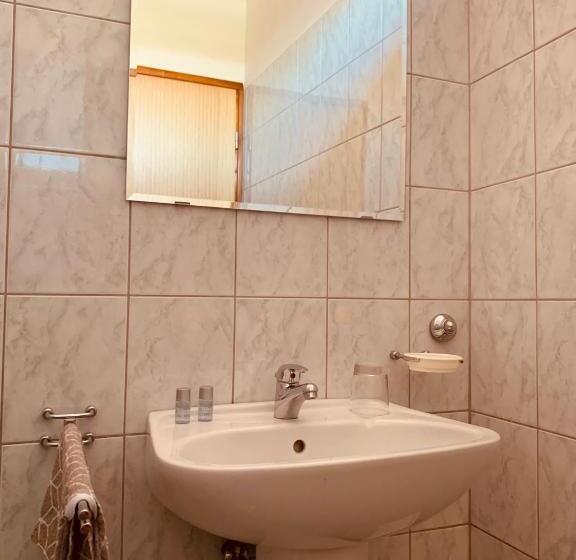 اتاق استاندارد با بالکن, Linc Rooms & Apartments