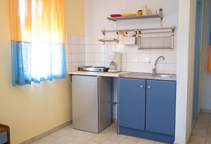استودیو کامفورت, Kalypso Studios & Apartments