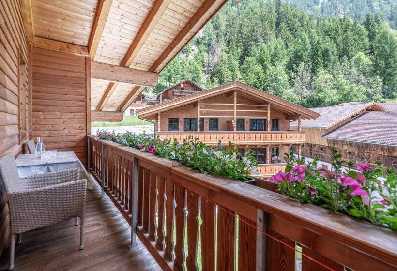 Трехместный Номер Стандарт с Балконом, Der Ortnerhof   Hotel & Reiterhof