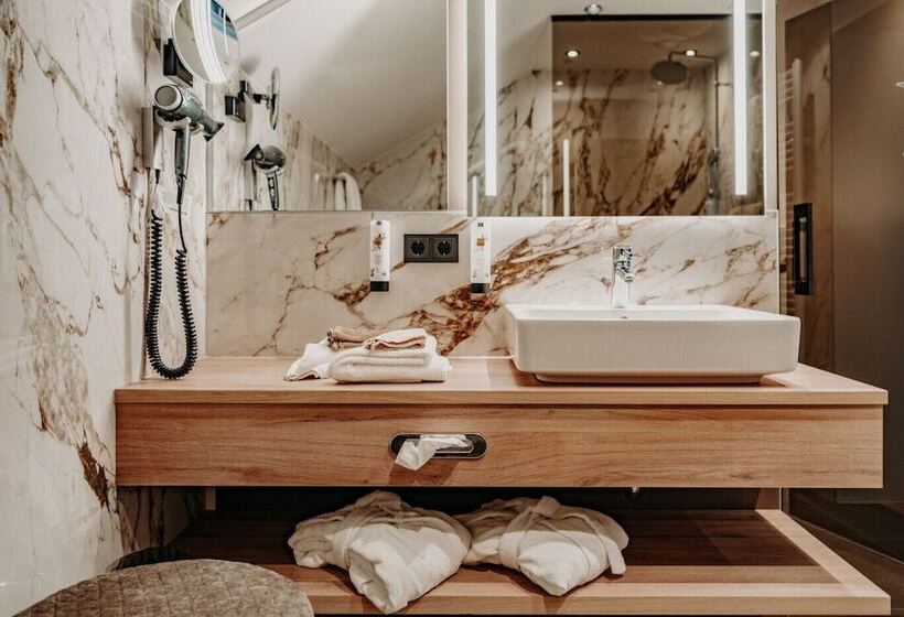 Номер Deluxe с Балконом, Der Eisvogel   Wellness  & Genuss