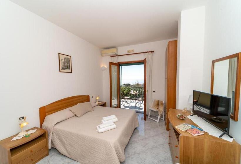 Номер Стандарт Вид на Море, Le Nereidi B&b