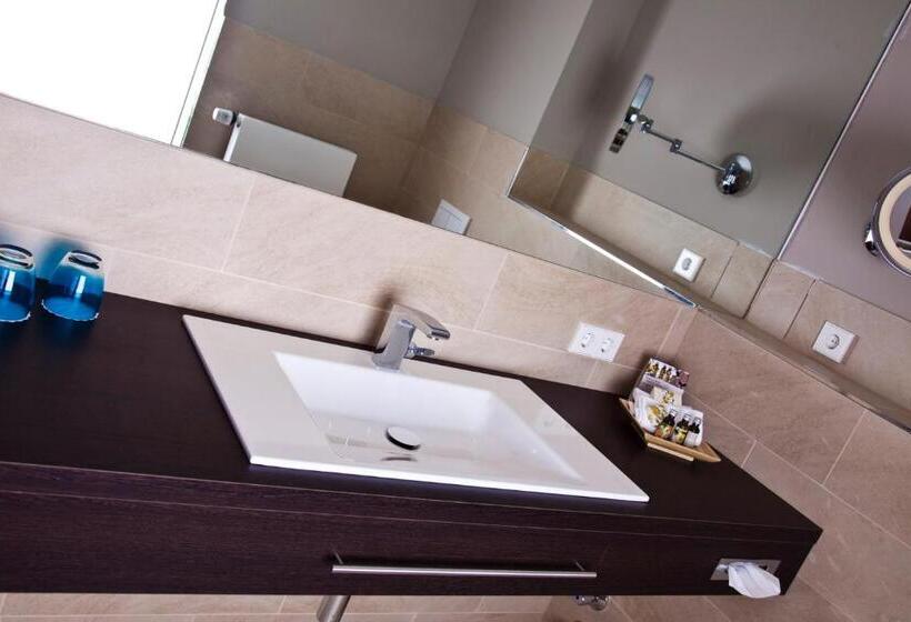 Номер Стандарт, Palatina Hotel Restaurant